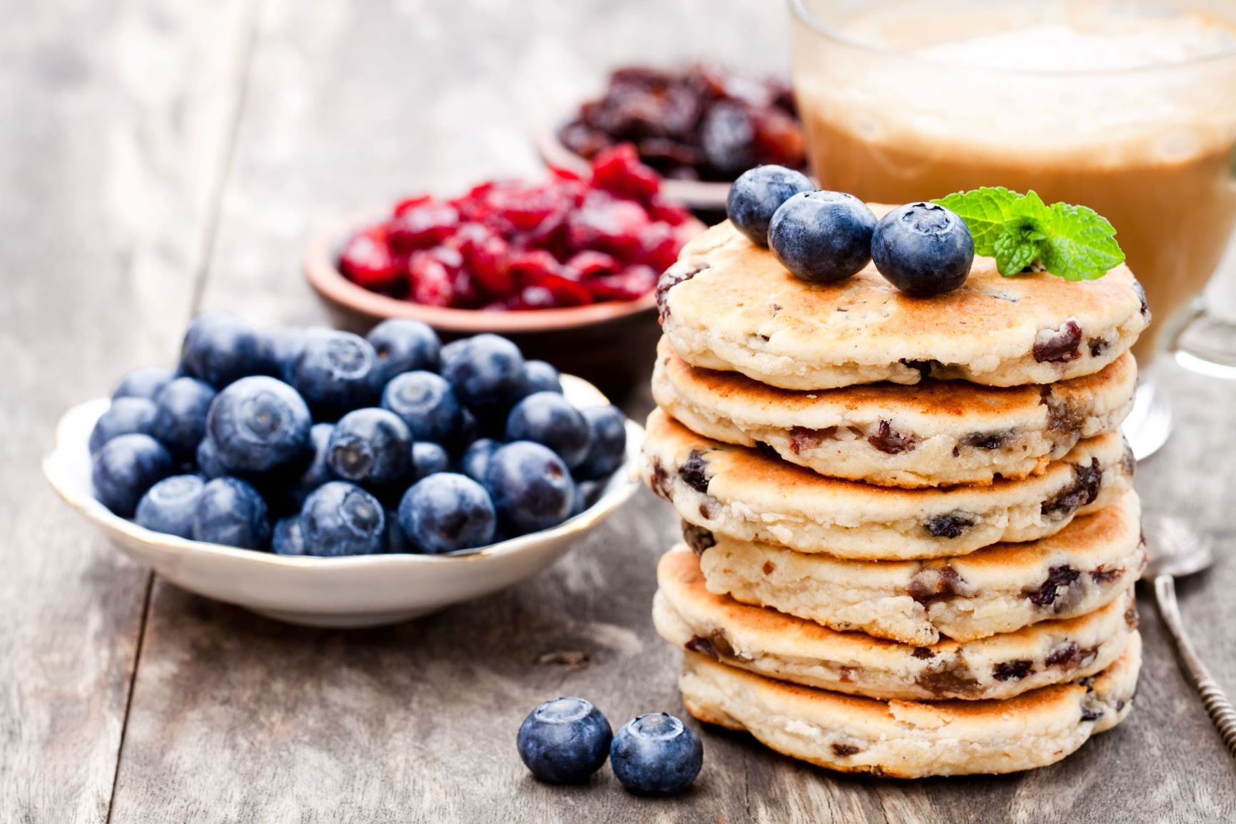 Welsh Cakes with blueberries and coffee
