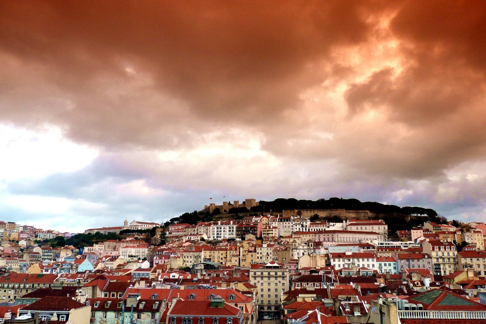 Castelo de São Jorge en stad Lissabon