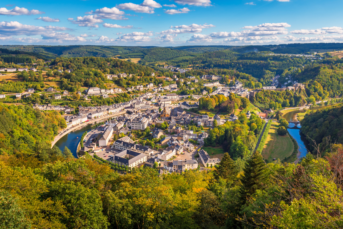 Uitzicht over Bouillon in de Ardennen